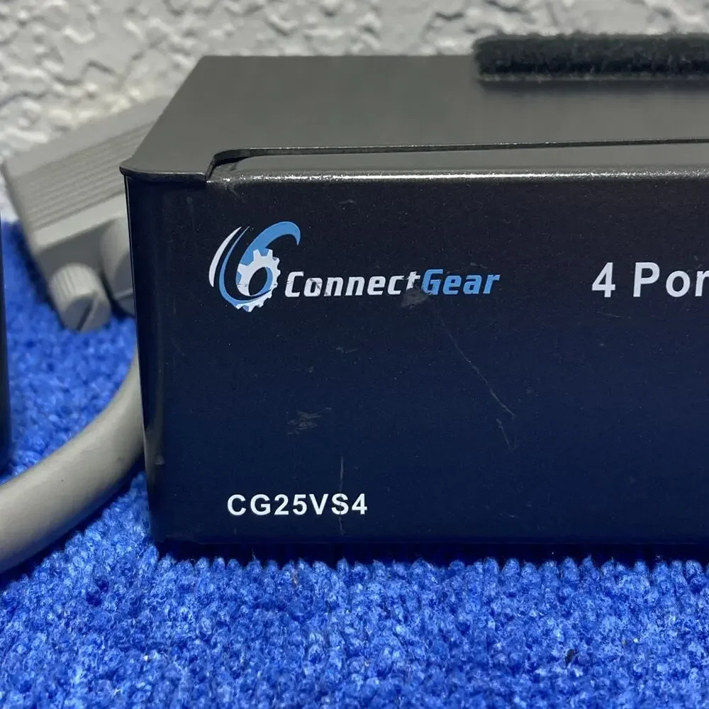 ConnectGear 4 Port Video Splitter CG25VS4, 250MHz